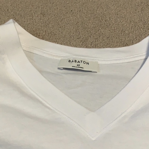 Aritzia V-Neck Shoulder Pad T-Shirt - Picture 3 of 3